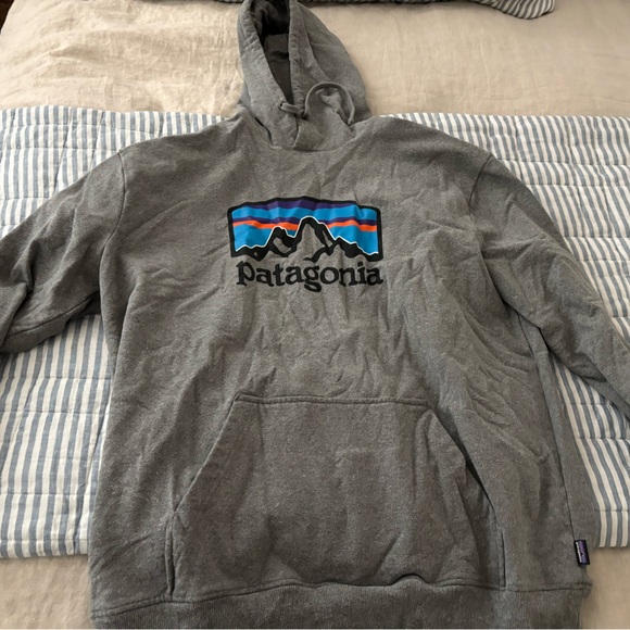 Patagonia men’s p-6 logo uprisal hoodie - Picture 3 of 5